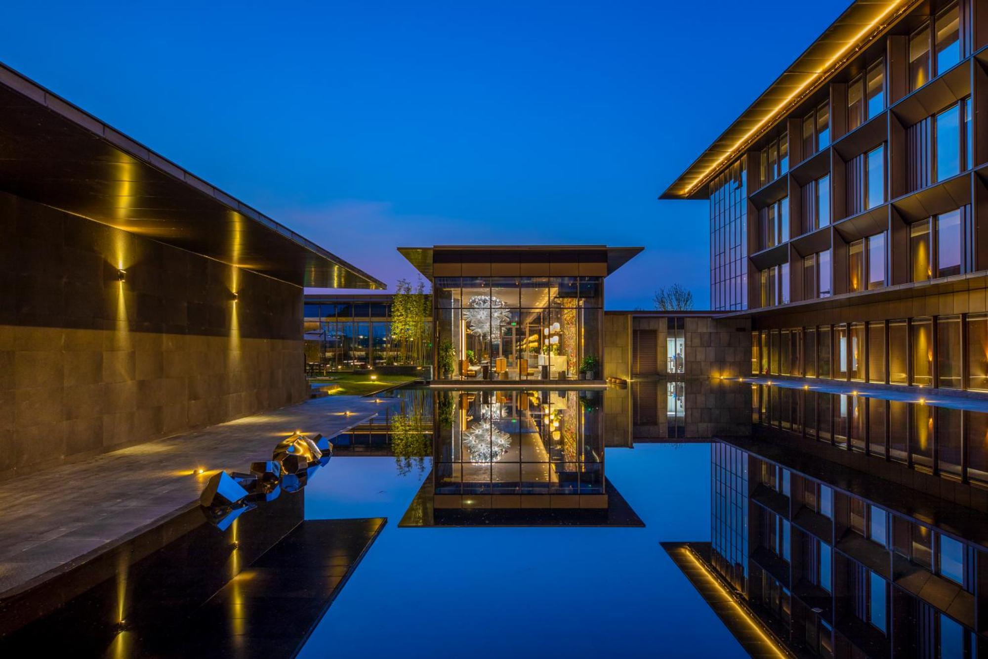 Hotel Indigo Suzhou Yangcheng Lake By Ihg Exterior photo